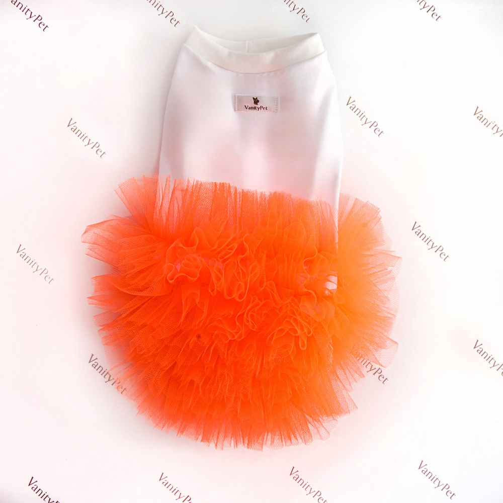 Vestito per cane di lusso. Vestito elegante per cani femmina e cagnoline. Abito per cane colore arancio